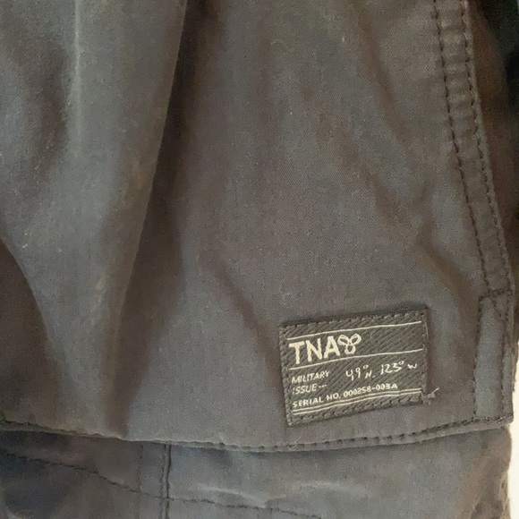 Aritzia TNA double insulated parka - Picture 5 of 9